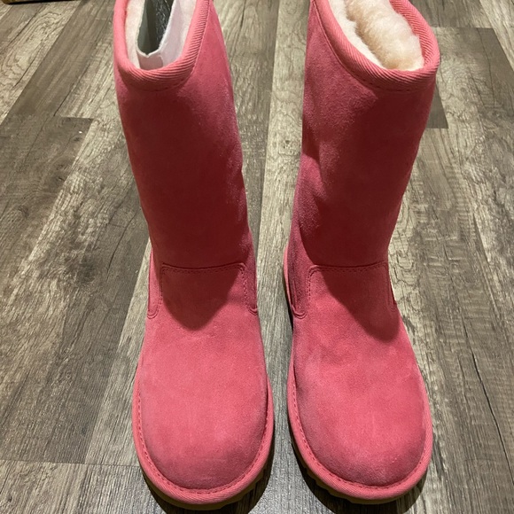 Pink Children’s Uggs - Picture 2 of 4